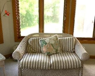 WICKER LOVESEAT LLOYD FLANDERS 