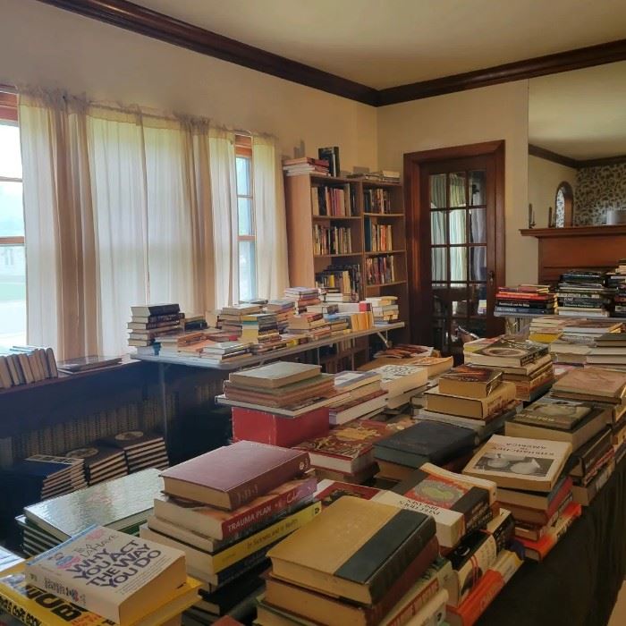 Joann Howell Living Estate Sale in Mcpherson, KS starts on 7/14/2022