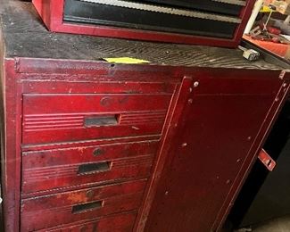 Large tool chest
