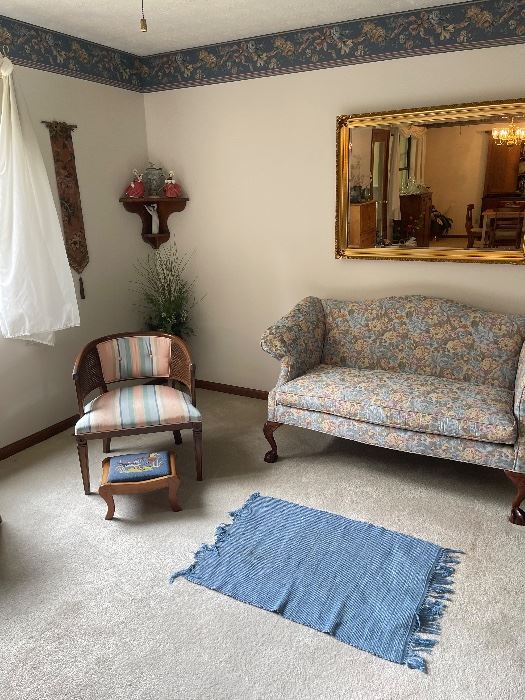 Living Estate Sale by The Junque Ladies starts on 7/14/2022