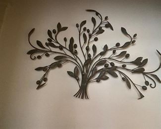 Metal wall sculpture 