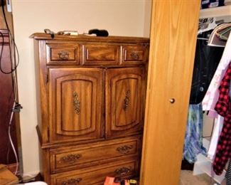 Wood storage/cabinet/dresser