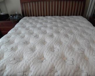 Clean, king dual adjustable bed