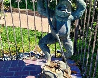 Large Bronze Frog fountain