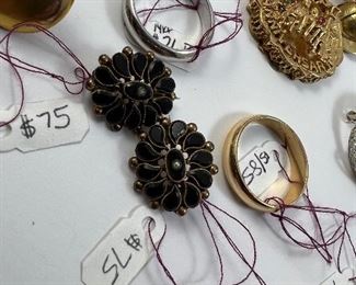 Gold & Antique Jewelry 