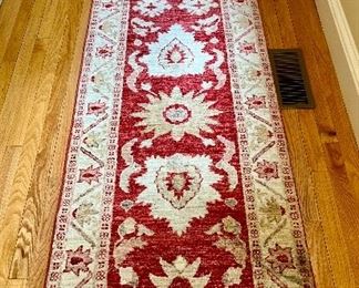 Runner (ivory & rust) - 8'3" x 5'5"