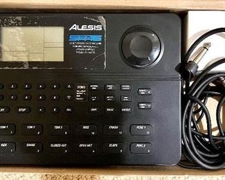 SR-15 16 Bit Stereo Drum Machine