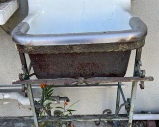 You don't see French sinks very often.