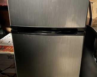 College students! Check out this Insignia Mini Fridge with Freezer! Excellent condition in time to move to your dorm!