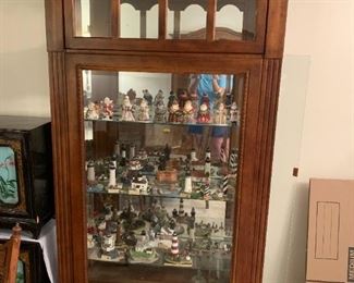 #6	Display Cabinet w/side open 4 Glass Doors w/light - 40x13x79   w/4 glass inside shelves and beveled Glass Front Glass	 $275.00 
