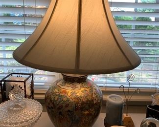 #23	Ginger Jar Lamp - 27" Tall	 $100.00 
