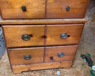 #34	Wood 3 drawer Chest 26x16x31	 $35.00 
