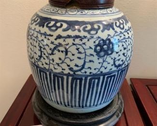 #45	100 old blue and white Qins Dynasty 8.25 lotus flower ginger jar with replacement lid not original Certification Hong Kong	 $225.00 
