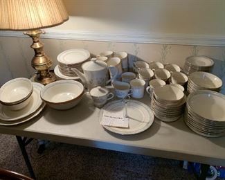 #106	Lenox Cosmopolitan - Charleston - 112 Pcs Mixed	 $300.00 
