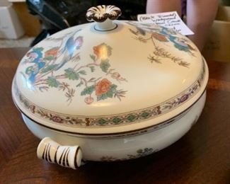#108	Black Trimmed Wedgewood Kutani Crane Covered Casserole	 $40.00 
#109	Black Trimmed Wedgewood Kutani Crane Covered Casserole	 $40.00 
