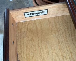 #157	Broyhill End Table one drawer Glass Top 21x27x22	 $45.00 

