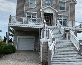 Lovely Oceanfront Home