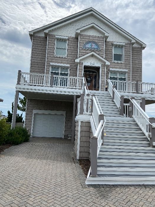 Lovely Oceanfront Home