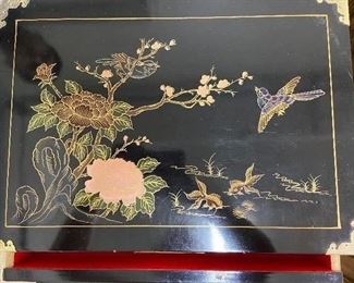 top of Chinoiserie jewelry box