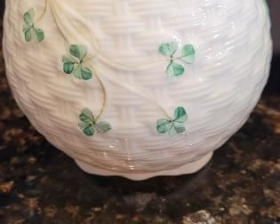 Belleek Shamrock cache pot vase 4 1/2" tall
