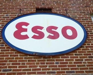 PORC. DS ESSO SIGN W/ BRACKET