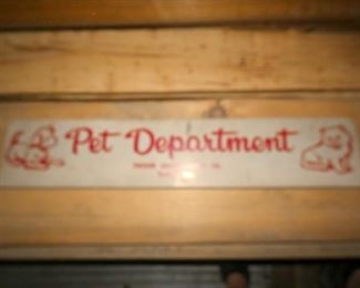 PET DEPARTMENT STORE RACK SIGN