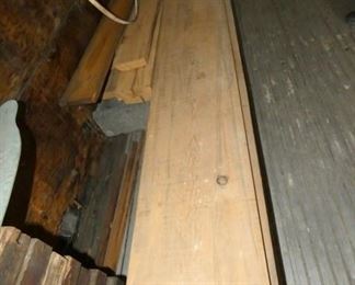 VIEW 2 CLOSEUP NICE OAK BOARDS