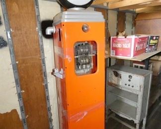 VIEW 4 SIDE 2 HARLEY GAS PUMP