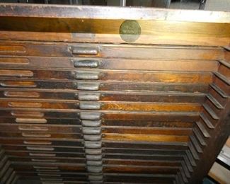 VIEW 3 OAK CABINET W/ DYES