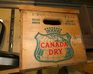 1959 CANADA DRY BOX