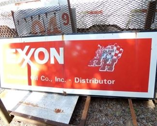 PORC. EXXON OIL CO. FLETCHER SIGN