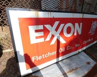 VIEW 3 EXXON PORC. SIGN
