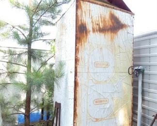 VIEW 3 COBLE DAIRY CARTON STORE DISPLAY