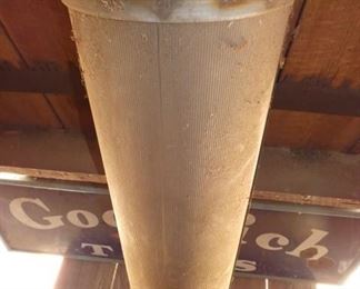 VIEW 2 CLOSEUP ISLAND LENSE