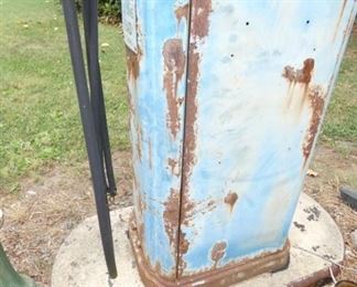 VIEW 7 BOTTOM SIDE 2