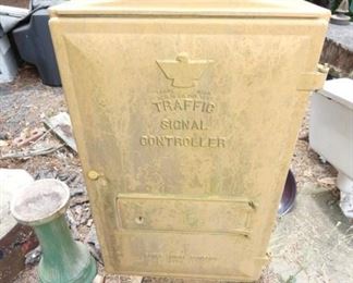 TRAFFIC SIGNAL CONTROLLER