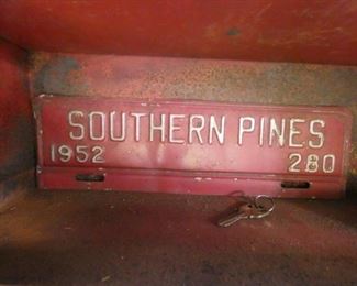1952 SOUTHERN PINES LIC. TAGS