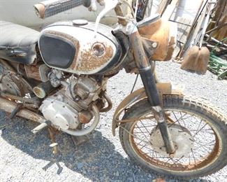 VIEW 3 CLOSEUP HONDA DREAM?