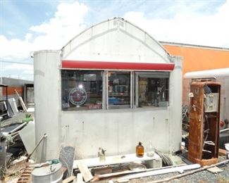 ORNATE STAINLESS NEON BUILDING