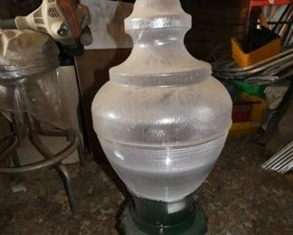 STATION HONEY COMB LIGHT