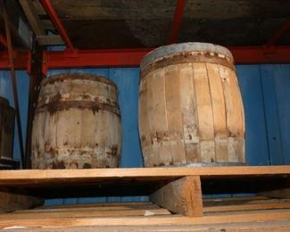 WOODEN BARREL KEGS