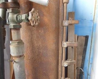 VIEW 4 CLOSEUP GAS PUMP