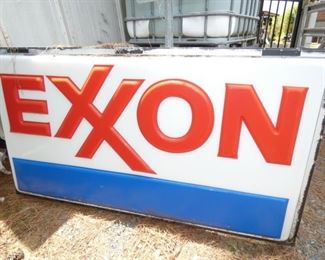 VIEW 2 CLOSEUP 6FT. PLASTIC EXXON