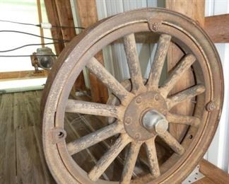 WOODEN 23IN WHEEL