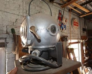 VIEW 3 EARLY RR LANTERN