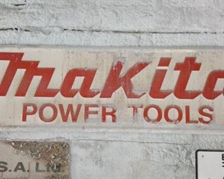 VIEW 3 EMB. MAKITA SIGN