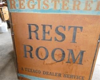 VIEW 5 RESTROOM SIGN 30X38