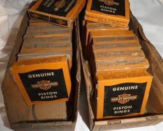 OLD STOCK HARLEY PISTONS