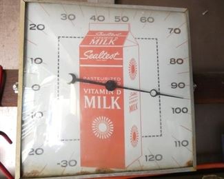 SEALTEST MILK CLOCK