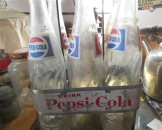PEPSI CARRIER W/ BOTTLES